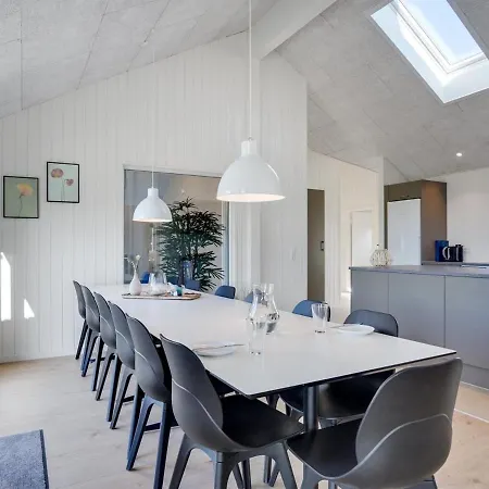 Holiday Uthwagin - 850m From The Sea In Western Jutland By Interhome Holiday home