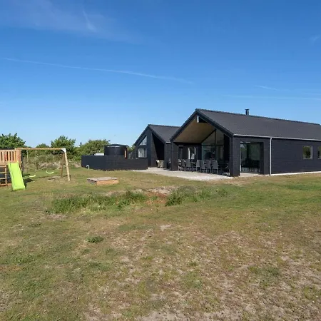 Holiday Uthwagin - 850m From The Sea In Western Jutland By Interhome Holiday home Vejers Strand