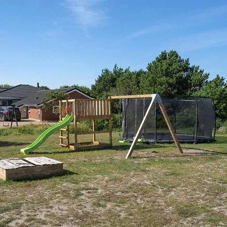 Holiday Uthwagin - 850m From The Sea In Western Jutland By Interhome Holiday home Vejers Strand