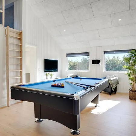 Holiday home Holiday Uthwagin - 850m From The Sea In Western Jutland By Interhome *