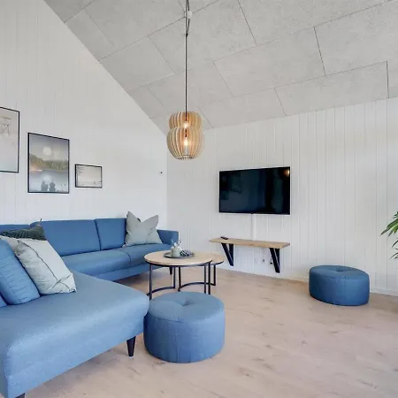 Holiday home Holiday Uthwagin - 850m From The Sea In Western Jutland By Interhome